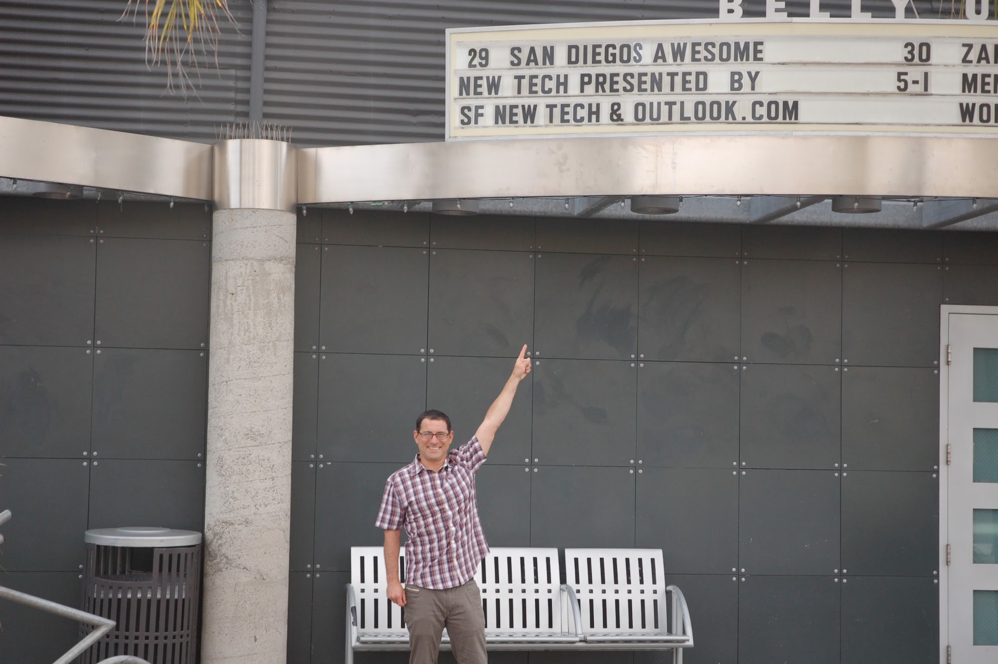 SF New Tech community event with 400+ attendees